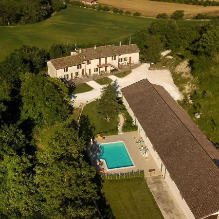 Splendid In With Shared Pool