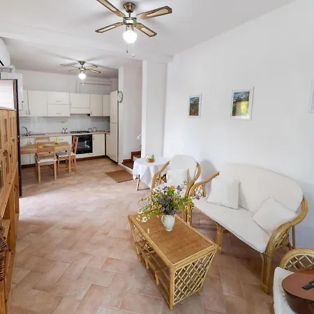 דירה Splendid In With Shared Pool